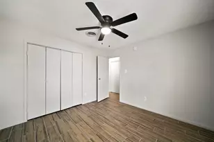 10001 Westpark Dr, Houston, TX 77042 - Photo 11