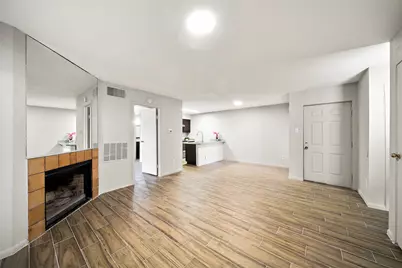 10001 Westpark Drive #75, Houston, TX 77042 - Photo 17