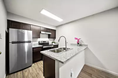 10001 Westpark Drive #75, Houston, TX 77042 - Photo 19