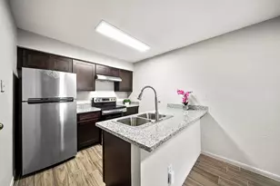 10001 Westpark Dr, Houston, TX 77042 - Photo 19