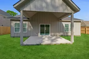 810 S Colbert St, Dayton, TX 77535 - Photo 25