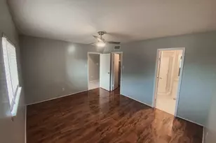 2210 Dorrington St, Houston, TX 77030 - Photo 9