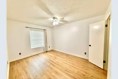 2750 Holly Hall Street #504, Houston, TX 77054 - Photo 7