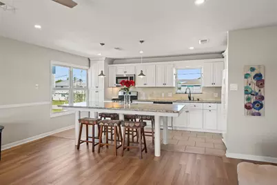 372 Ling Street, Hitchcock, TX 77563 - Photo 13