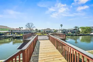 372 Ling St, Hitchcock, TX 77563 - Photo 7