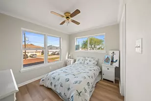 372 Ling St, Hitchcock, TX 77563 - Photo 21