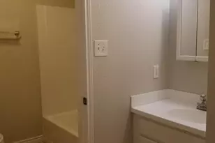 3319 Angel Ln, Houston, TX 77045 - Photo 13