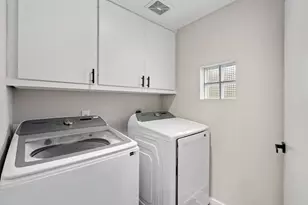 9716 Riddlewood Ln, Houston, TX 77025 - Photo 11