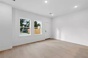 1031 North Ln, Houston, TX 77088 - Photo 13