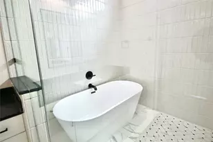 5823 Winsome Ln, Houston, TX 77057 - Photo 25