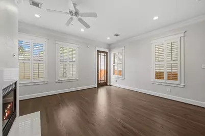 626 E 12th Street, Houston, TX 77008 - Photo 17