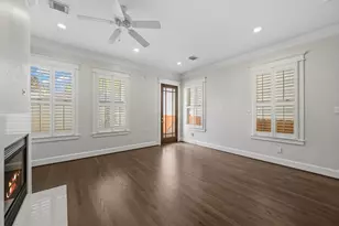 626 E 12th St, Houston, TX 77008 - Photo 17