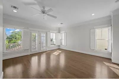 626 E 12th Street, Houston, TX 77008 - Photo 21