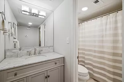 606 Marshall Street #C2, Houston, TX 77006 - Photo 7