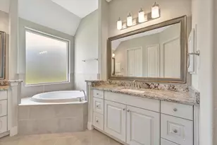 13603 Bellwick Valley Ln, Houston, TX 77059 - Photo 41