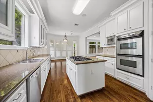3618 Bellefontaine St, Houston, TX 77025 - Photo 3
