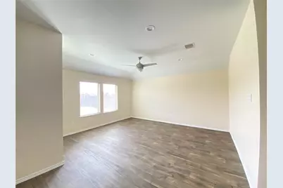 18704 S Portbec Court, New Caney, TX 77357 - Photo 9