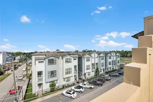 1102 W 15th 1/2 St, Houston, TX 77008 - Photo 35