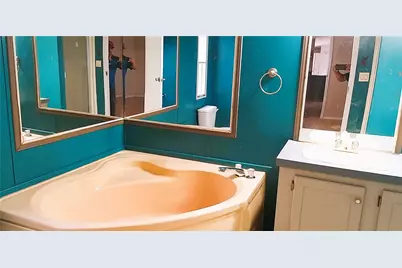 3110 Bay Oaks Harbor Drive, Baytown, TX 77523 - Photo 13