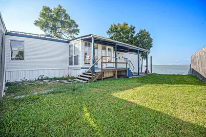 3110 Bay Oaks Harbor Drive, Baytown, TX 77523 - Photo 15