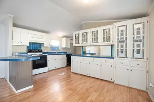 3110 Bay Oaks Harbor Dr, Baytown, TX 77523 - Photo 5