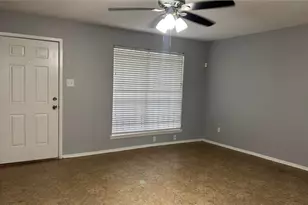 7925 Grove Ridge Dr, Houston, TX 77061 - Photo 9
