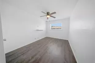 11002 Hammerly Blvd, Houston, TX 77043 - Photo 9