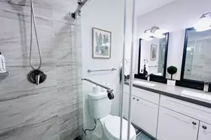 1910 Huge Oaks St, Houston, TX 77055 - Photo 9