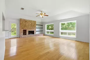 214 Glen Haven Ct, League City, TX 77573 - Photo 5