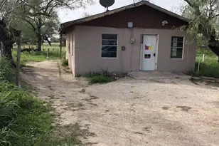 642 E 1st St, Sullivan City, TX 78572 - Photo 7