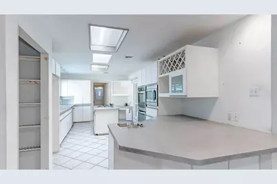 18231 Barbuda Lane, Houston, TX 77058 - Photo 9