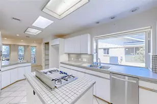 18231 Barbuda Ln, Houston, TX 77058 - Photo 7