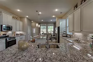 12102 Maple Ct, Santa Fe, TX 77510 - Photo 7