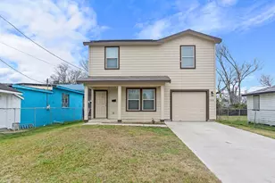 1800 Thompson St, La Marque, TX 77568 - Photo 1