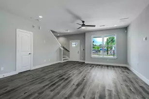 9306 E Avenue L, Houston, TX 77012 - Photo 5
