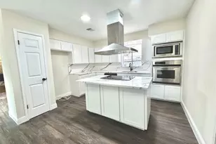 14307 Piping Rock, Houston, TX 77077 - Photo 5