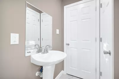 408 Speed Street, Wharton, TX 77488 - Photo 5