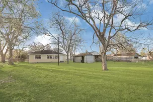 408 Speed St, Wharton, TX 77488 - Photo 11