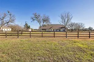 1075 Harrisburg Rd, Brenham, TX 77833 - Photo 33