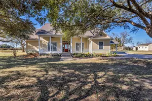 1075 Harrisburg Rd, Brenham, TX 77833 - Photo 1