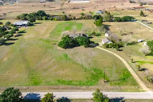 1075 Harrisburg Rd, Brenham, TX 77833 - Photo 1