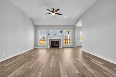 1075 Harrisburg Road, Brenham, TX 77833 - Photo 11