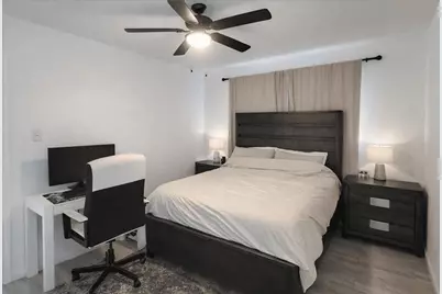 10907 Sageriver Drive, Houston, TX 77089 - Photo 11