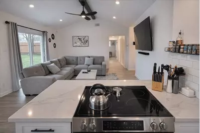 10907 Sageriver Drive, Houston, TX 77089 - Photo 9