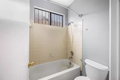 8107 Summer Trail Drive, Houston, TX 77040 - Photo 19