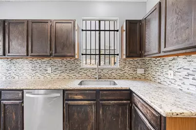 8107 Summer Trail Drive, Houston, TX 77040 - Photo 9