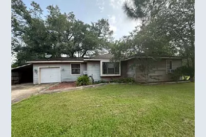 113 Iden Drive, Angleton, TX 77515 - Photo 1