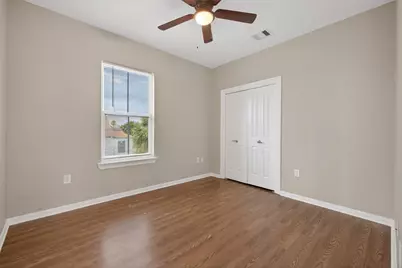2212 Victory Street, Galveston, TX 77551 - Photo 7
