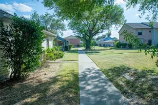 12823 High Star Dr, Houston, TX 77072 - Photo 11