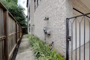 3918 Floyd St, Houston, TX 77007 - Photo 3